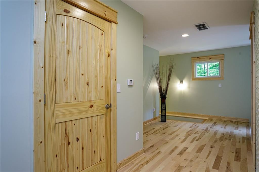 4075 Fincher Drive, Gainesville, Georgia image 11
