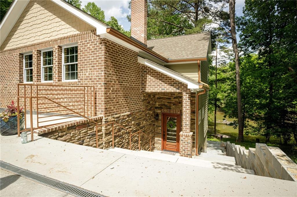 4075 Fincher Drive, Gainesville, Georgia image 1