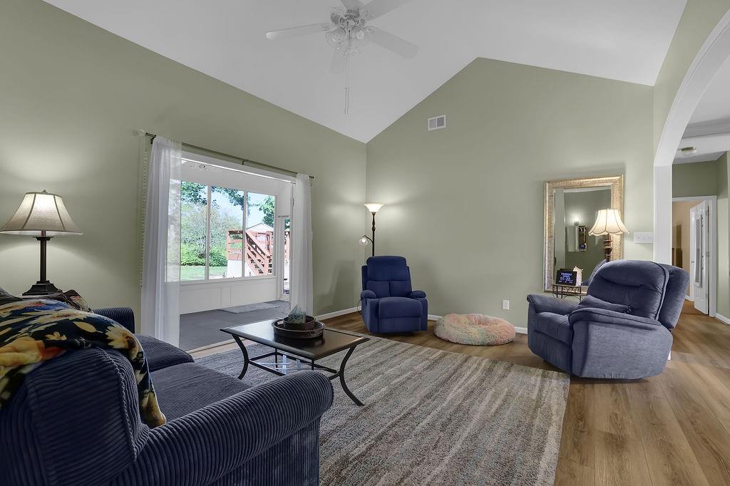 BREEZECREST - Residential