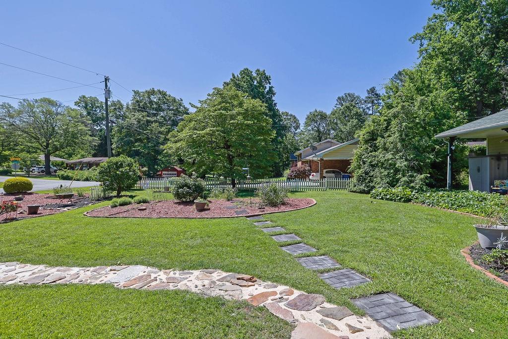 BREEZECREST - Residential