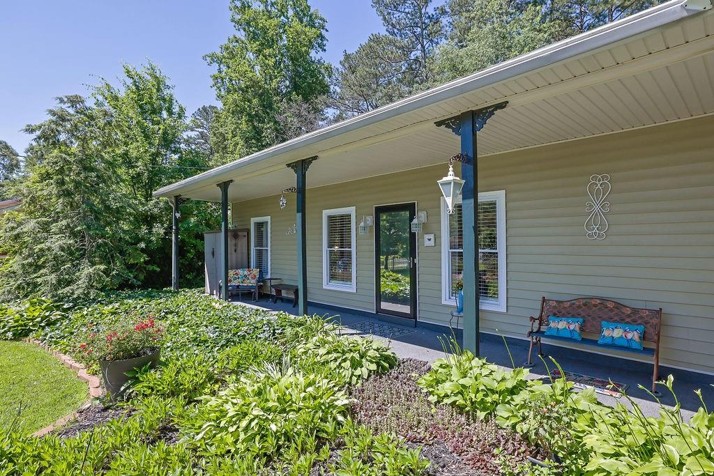 BREEZECREST - Residential