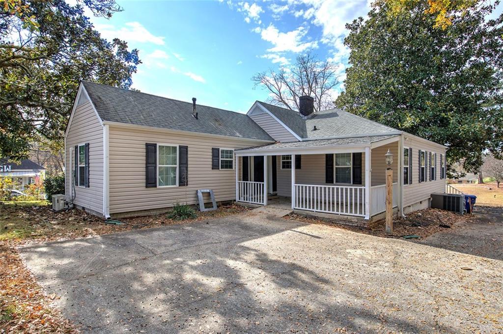 361 W Memorial Drive