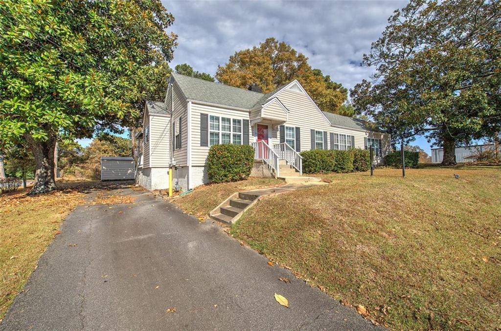 361 W Memorial Drive