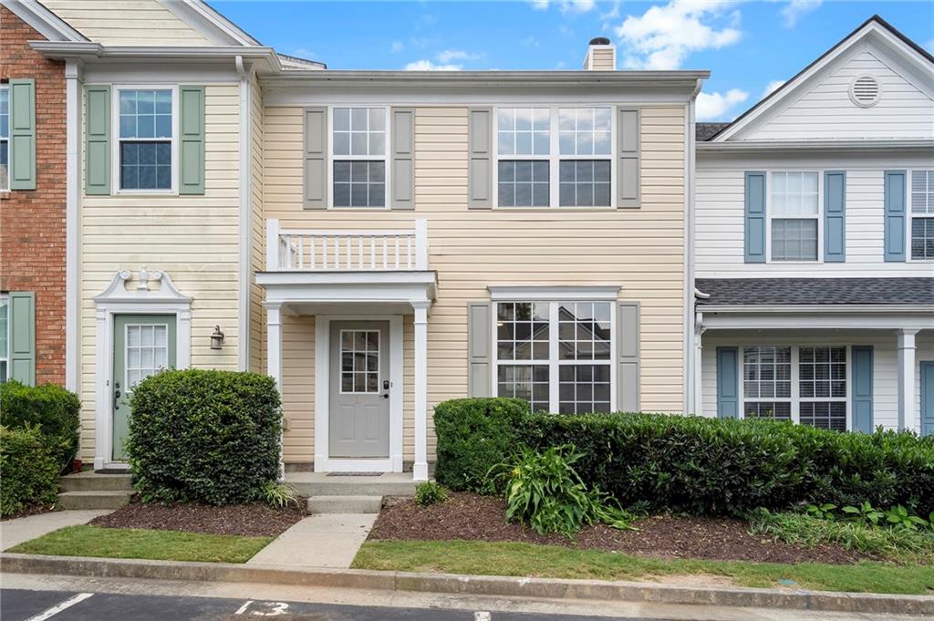 Impeccably Renovated with Top-Notch Designer Selections! This beautifully, completely remodeled home features brand-new upgraded appliances and rich 3/4-inch real hardwood floors throughout the main level. The stunning new kitchen showcases quartz countertops, modern cabinetry, and stylish finishes—perfect for everyday living and entertaining. All new plumbing and lighting fixtures add a fresh, contemporary feel throughout the home. Both secondary bathrooms are upgraded with sleek quartz countertops and beautiful hardware, while the luxurious primary bath has been completely rebuilt to include a spacious walk-in shower with a frameless sliding glass door. Freshly painted, all new door hinges and knobs, new architectural roof and new water heater.
Fantastic location, and a family friendly swim community.