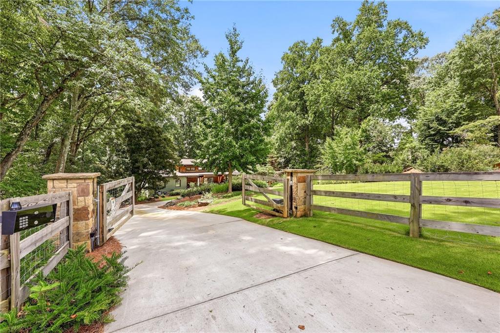 5973 Nachoochee Trail