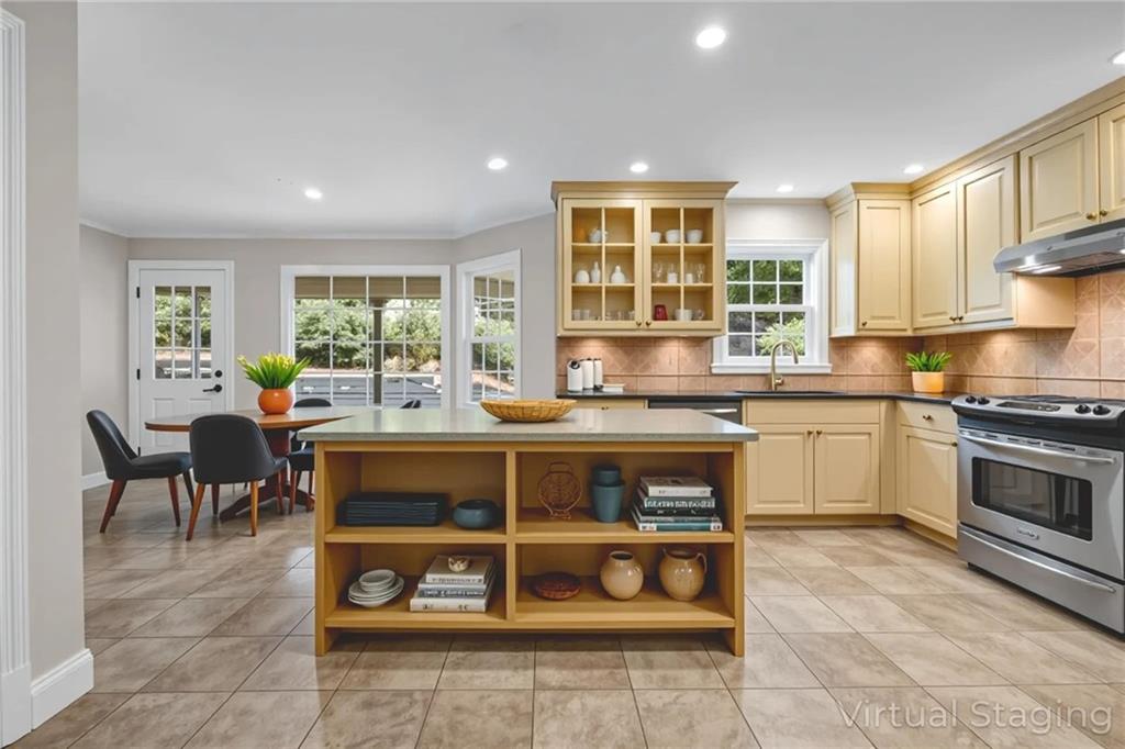 3773 Rivaridge Drive