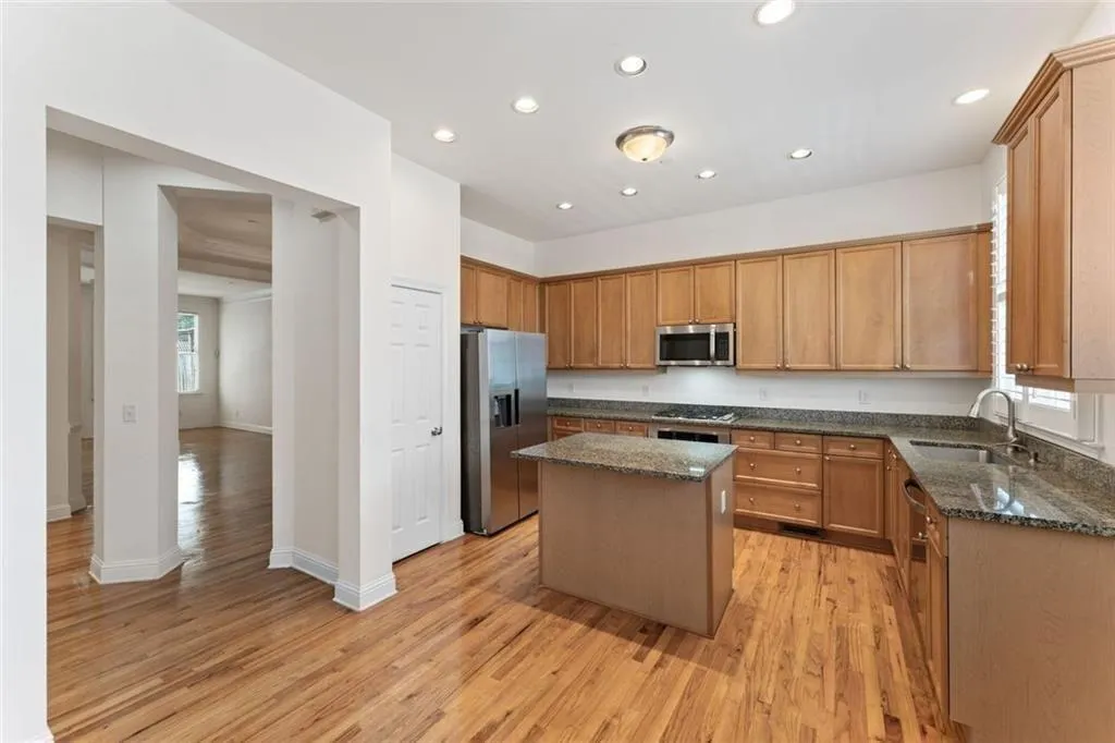 Smyrna, Georgia 30082, United States, 3 Bedrooms Bedrooms, ,4 BathroomsBathrooms,Residential,Active,126989