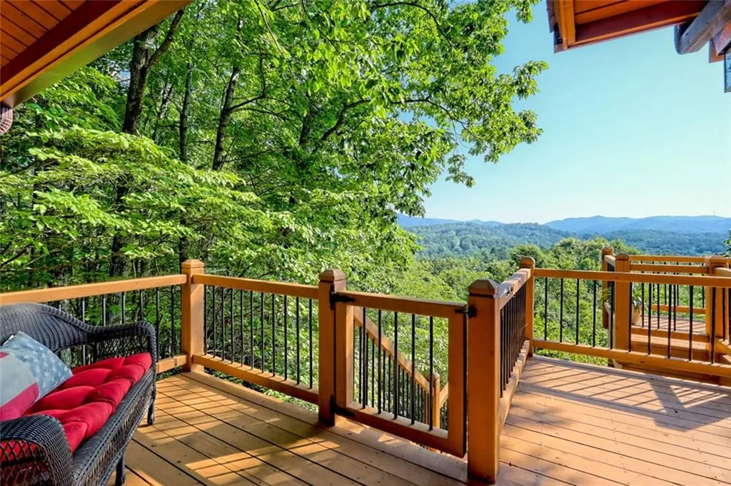 Sautee Nacoochee, Georgia 30571, United States, 3 Bedrooms Bedrooms, ,2 BathroomsBathrooms,Residential,Active,131851