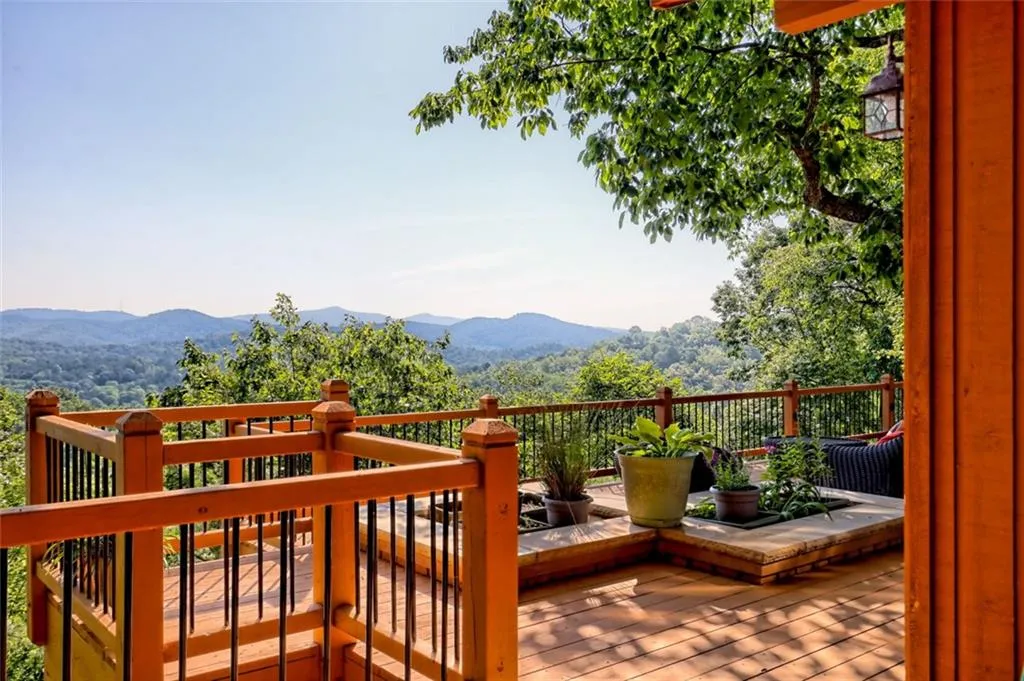 Sautee Nacoochee, Georgia 30571, United States, 3 Bedrooms Bedrooms, ,2 BathroomsBathrooms,Residential,Active,131851