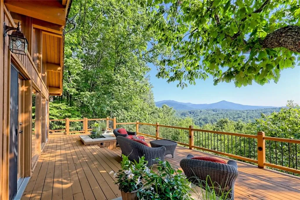 Sautee Nacoochee, Georgia 30571, United States, 3 Bedrooms Bedrooms, ,2 BathroomsBathrooms,Residential,Active,131851