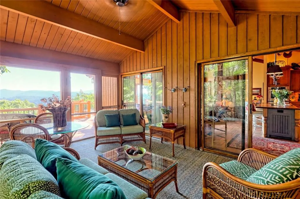 Sautee Nacoochee, Georgia 30571, United States, 3 Bedrooms Bedrooms, ,2 BathroomsBathrooms,Residential,Active,131851