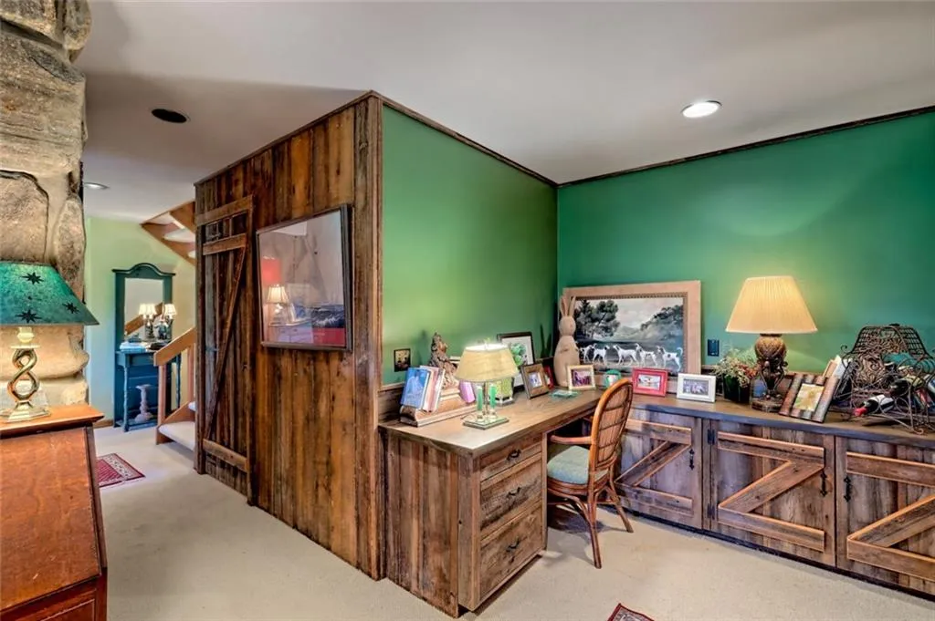 Sautee Nacoochee, Georgia 30571, United States, 3 Bedrooms Bedrooms, ,2 BathroomsBathrooms,Residential,Active,131851