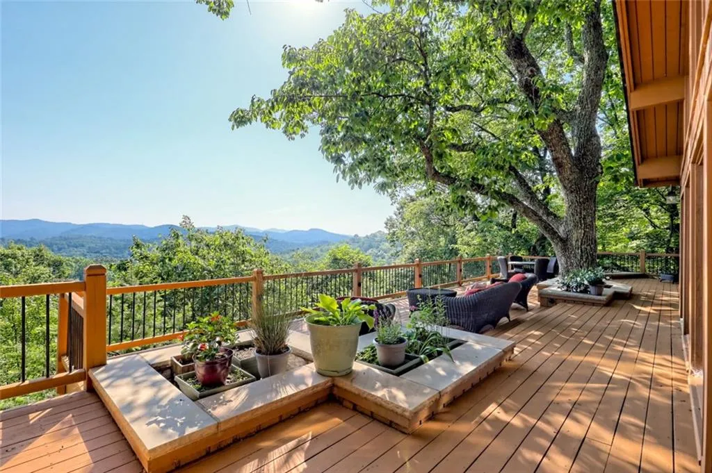 Sautee Nacoochee, Georgia 30571, United States, 3 Bedrooms Bedrooms, ,2 BathroomsBathrooms,Residential,Active,131851