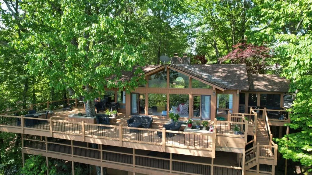 Sautee Nacoochee, Georgia 30571, United States, 3 Bedrooms Bedrooms, ,2 BathroomsBathrooms,Residential,Active,131851