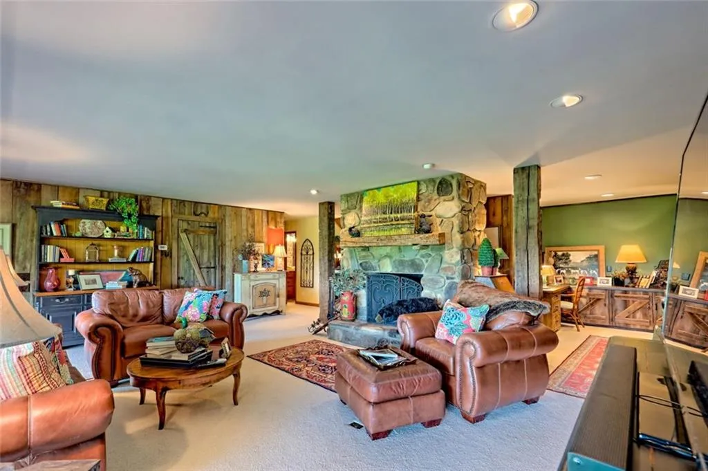 Sautee Nacoochee, Georgia 30571, United States, 3 Bedrooms Bedrooms, ,2 BathroomsBathrooms,Residential,Active,131851