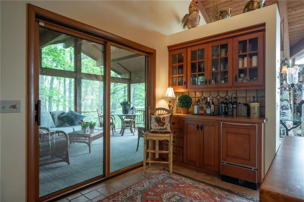 Sautee Nacoochee, Georgia 30571, United States, 3 Bedrooms Bedrooms, ,2 BathroomsBathrooms,Residential,Active,131851