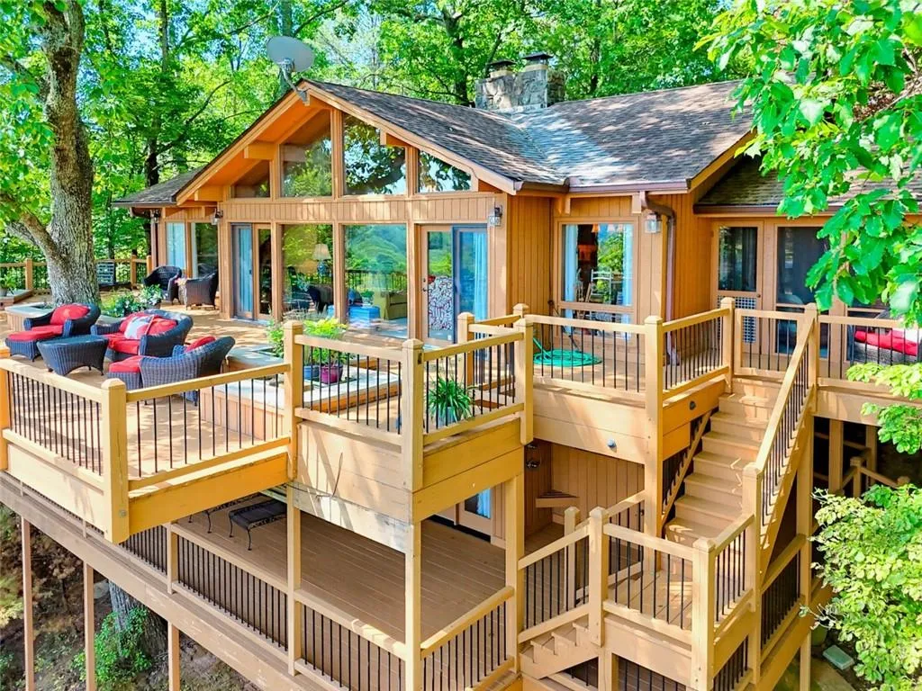 Sautee Nacoochee, Georgia 30571, United States, 3 Bedrooms Bedrooms, ,2 BathroomsBathrooms,Residential,Active,131851