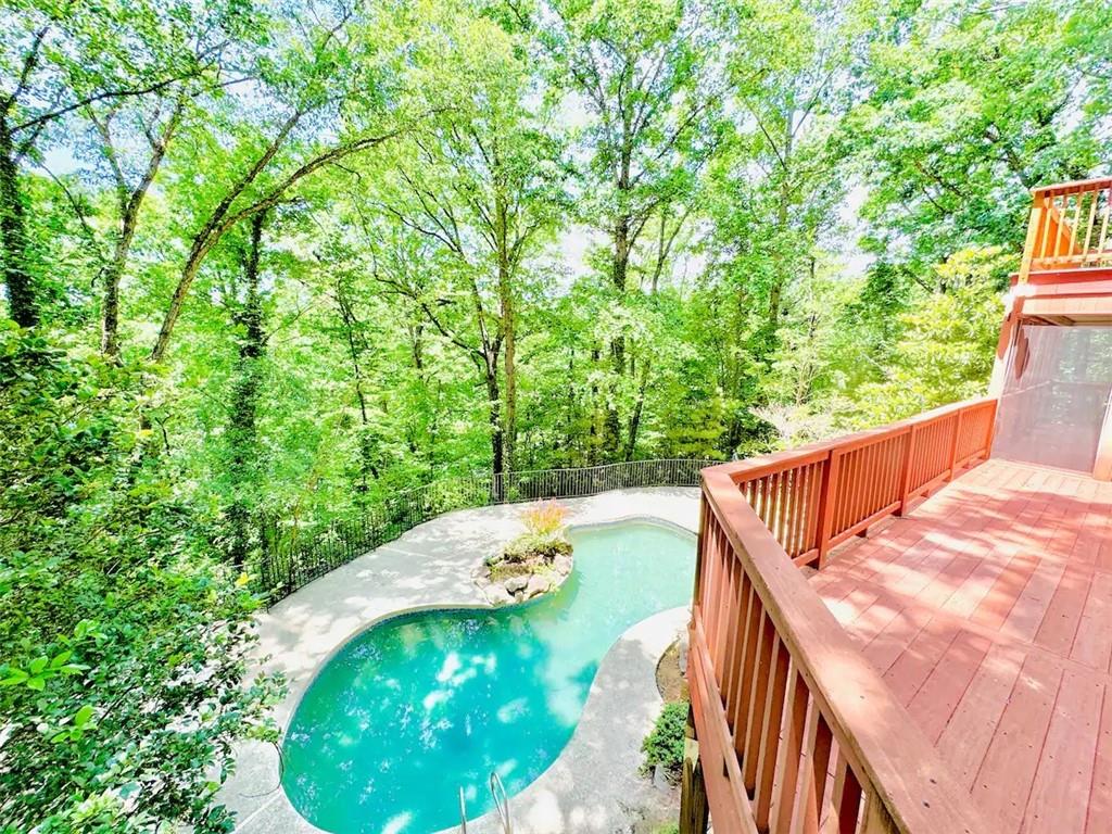 175 River Court Parkway