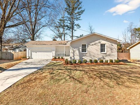 Photo of 2545 Ridgecrest Drive NW, Kennesaw, GA 30152 (MLS # 7714000)