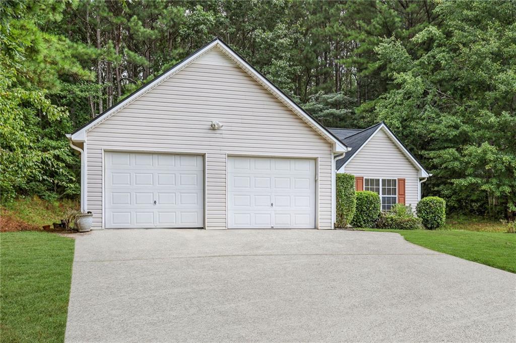 154 PEBBLEBROOK Way