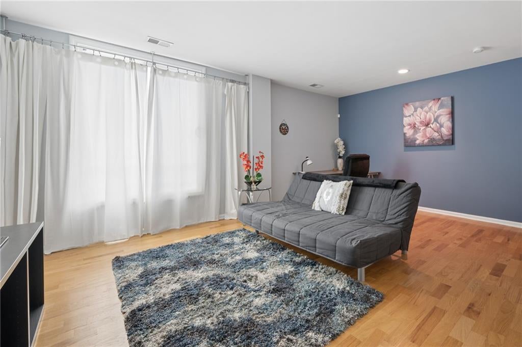 1421 Peachtree Street NE 304