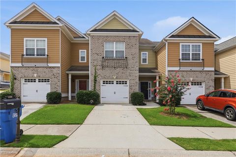 Townhouse For Sale - 2550 Capella Circle<br/> Atlanta, GA 30331