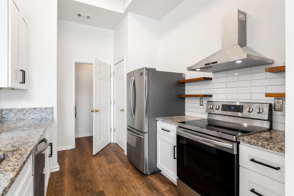 2700 Pine Tree Road NE 1317