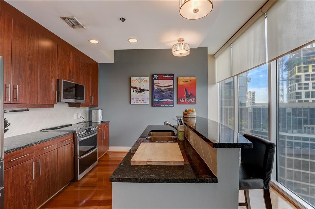 1010 Midtown - Residential