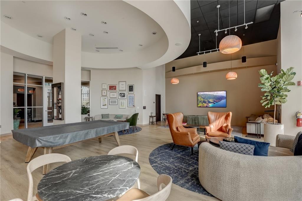 1010 Midtown - Residential