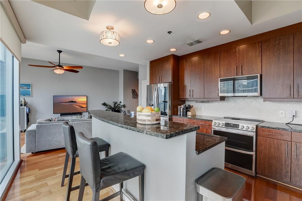 1010 Midtown - Residential