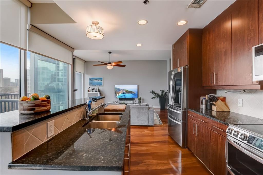 1010 Midtown - Residential