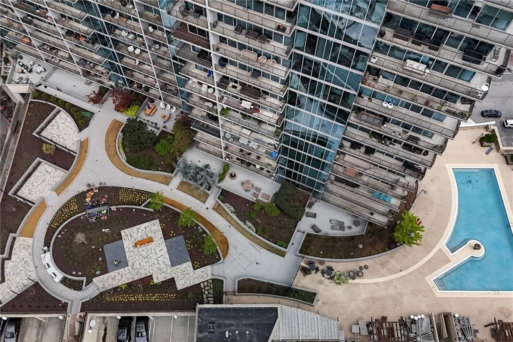 1010 Midtown - Residential