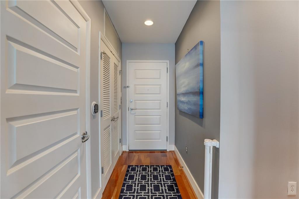 1010 Midtown - Residential