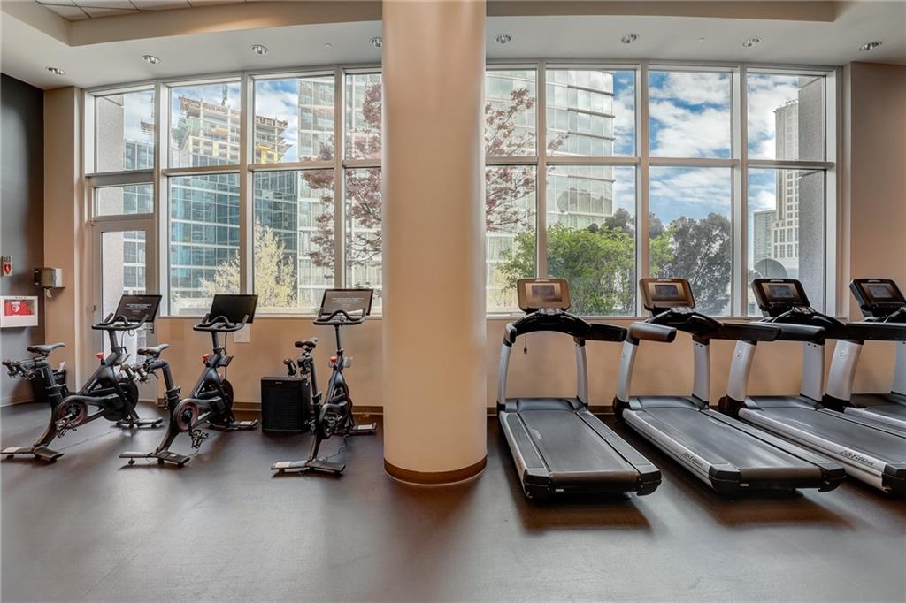 1010 Midtown - Residential
