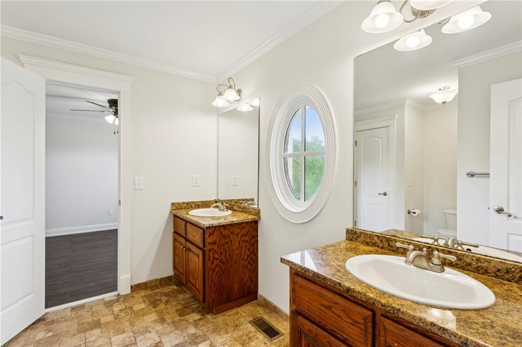 Taylorsville, Georgia, 30178, United States, 5 Bedrooms Bedrooms, ,6 BathroomsBathrooms,Residential,Active,2045049