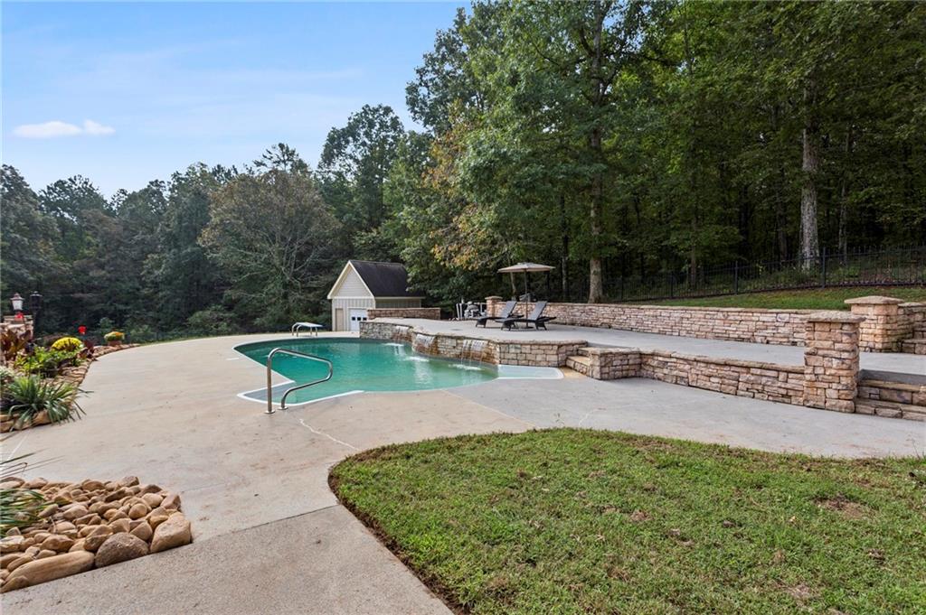 Taylorsville, Georgia, 30178, United States, 5 Bedrooms Bedrooms, ,6 BathroomsBathrooms,Residential,Active,2045049