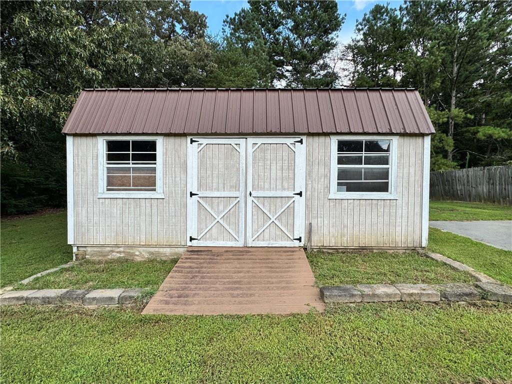 221 Hunters Crossing SE