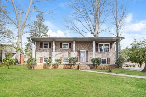 Single Family Residence in Morrow GA 1230 Burbank Trail.jpg