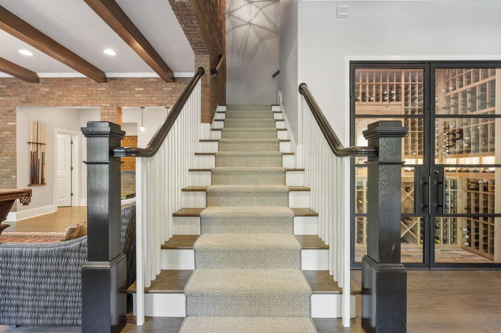 Ivy Knoll - Residential