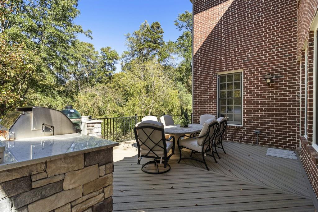 Ivy Knoll - Residential