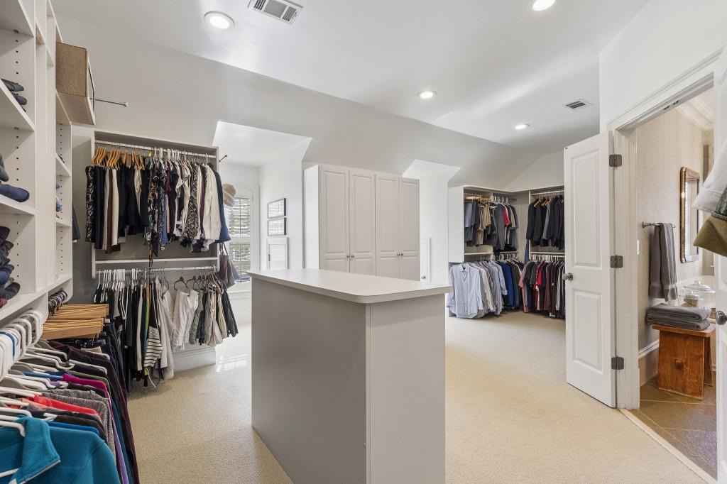 Ivy Knoll - Residential