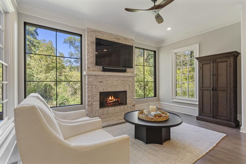Ivy Knoll - Residential