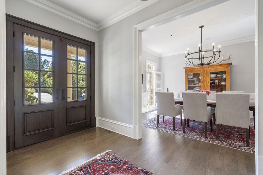 Ivy Knoll - Residential