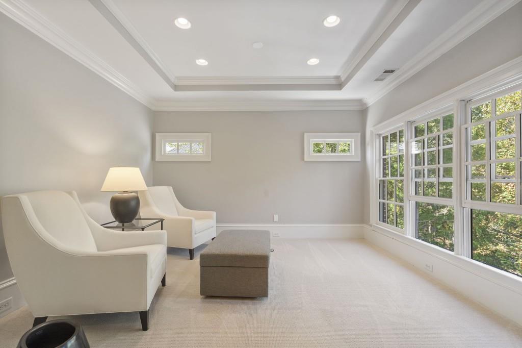 Ivy Knoll - Residential