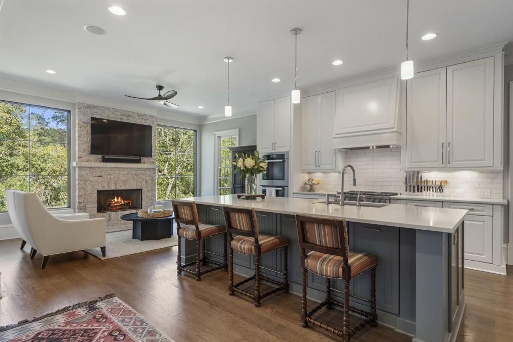 Ivy Knoll - Residential