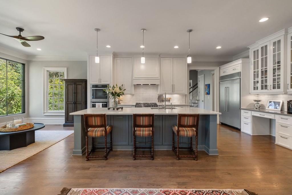 Ivy Knoll - Residential