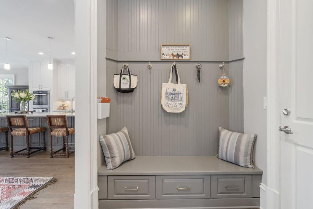 Ivy Knoll - Residential