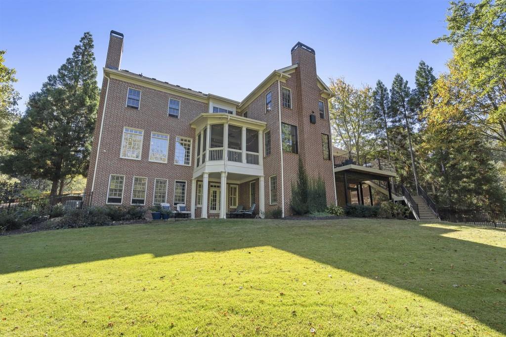 Ivy Knoll - Residential
