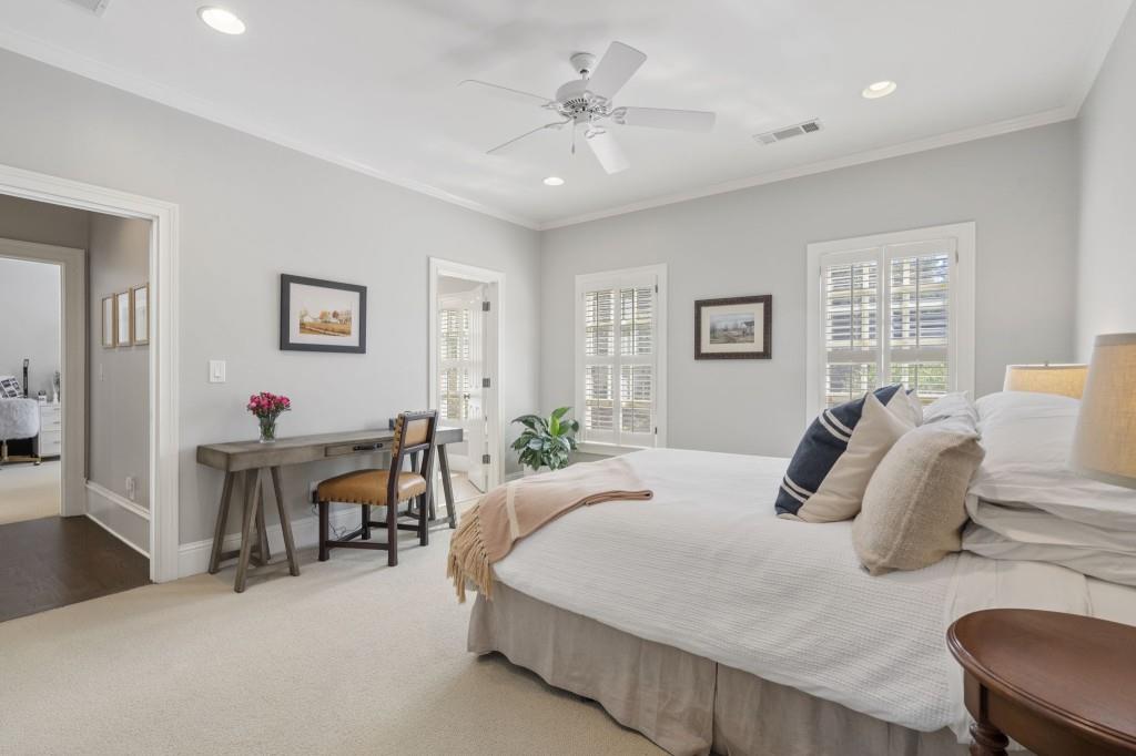Ivy Knoll - Residential