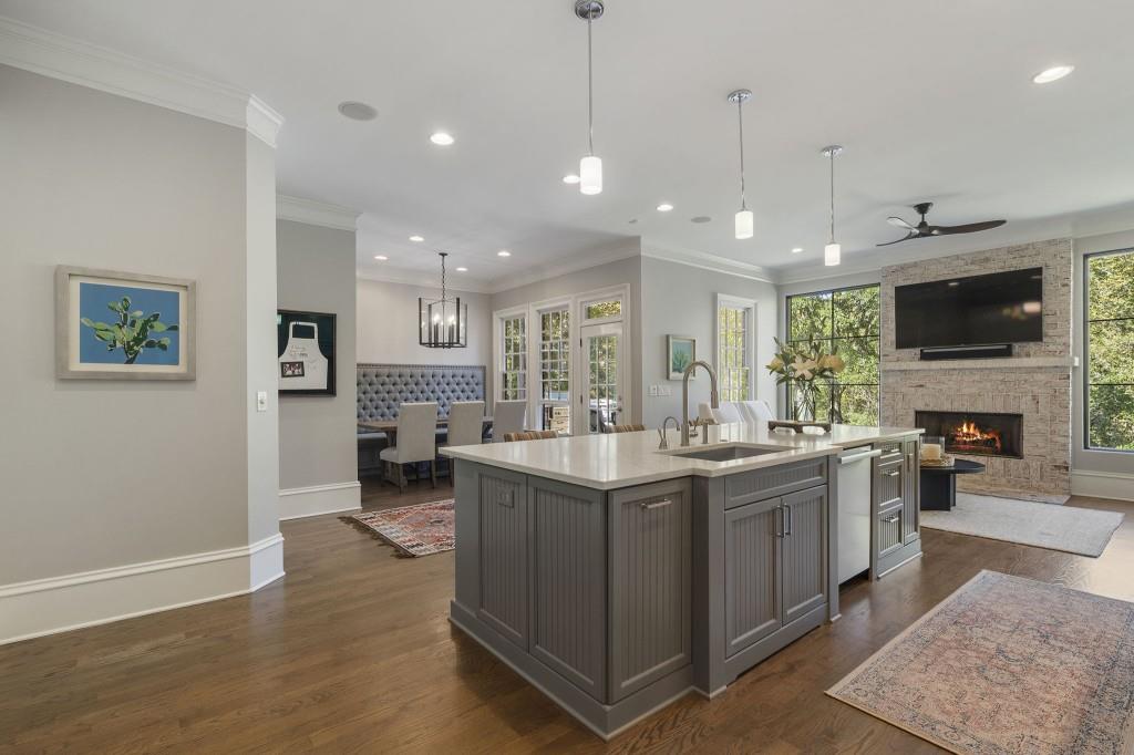 Ivy Knoll - Residential